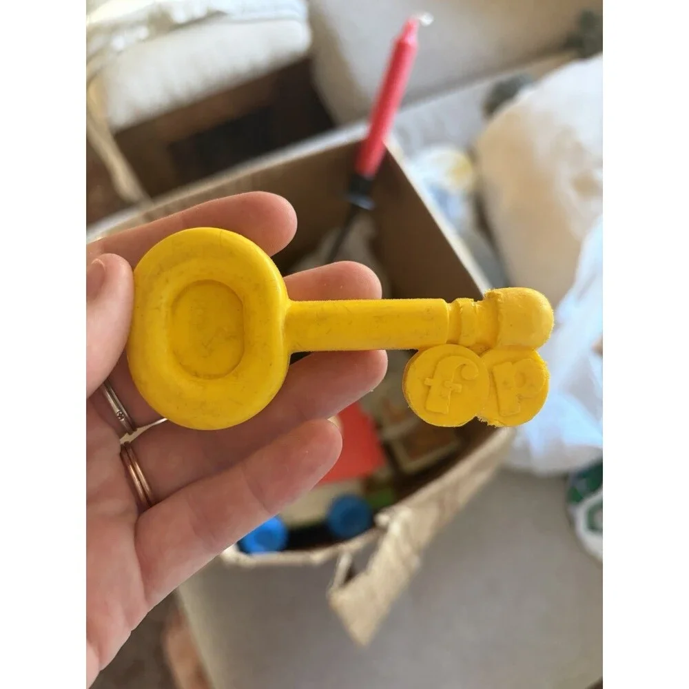 Fisher Price 1967 Goldilocks and the 3 Bears Pull Toy with Bell